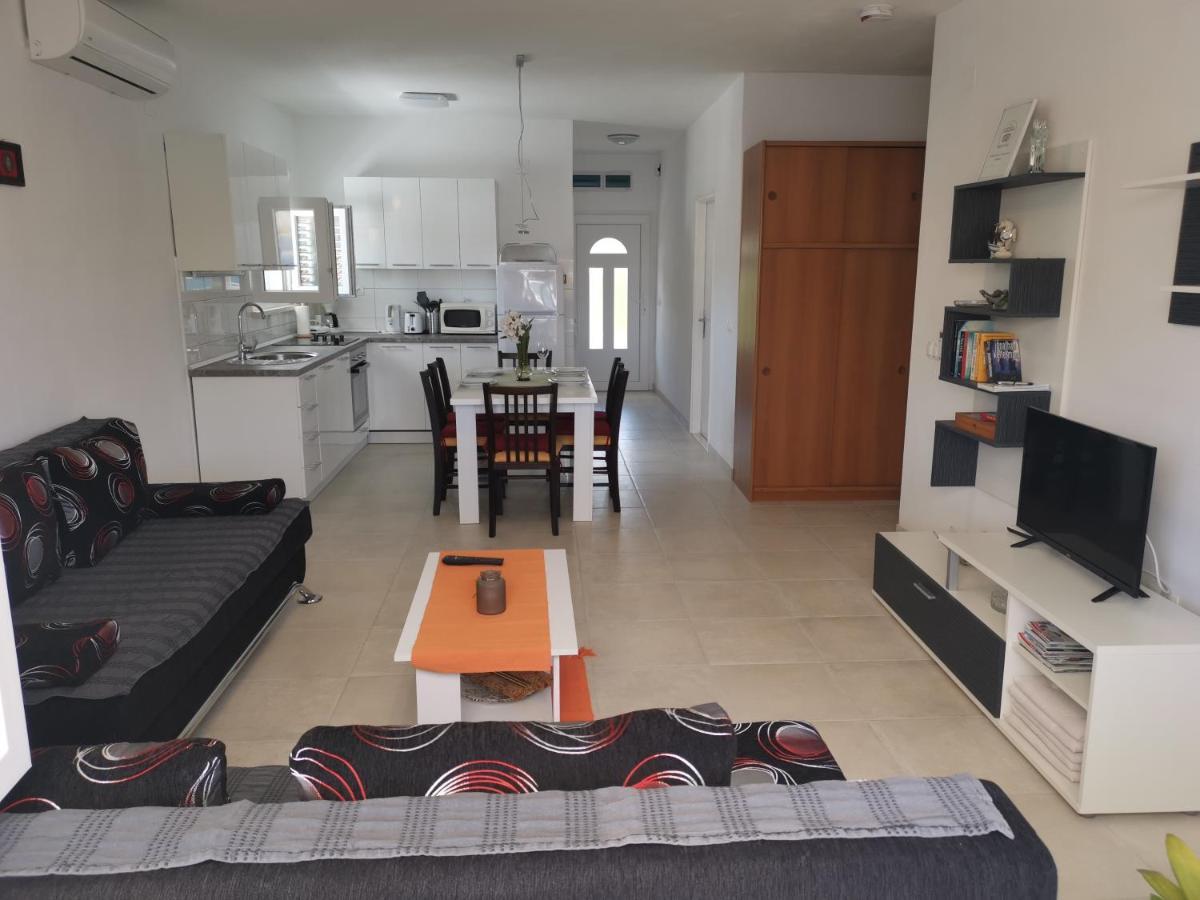 Apartments Lumbardina Λομπάρδα Εξωτερικό φωτογραφία