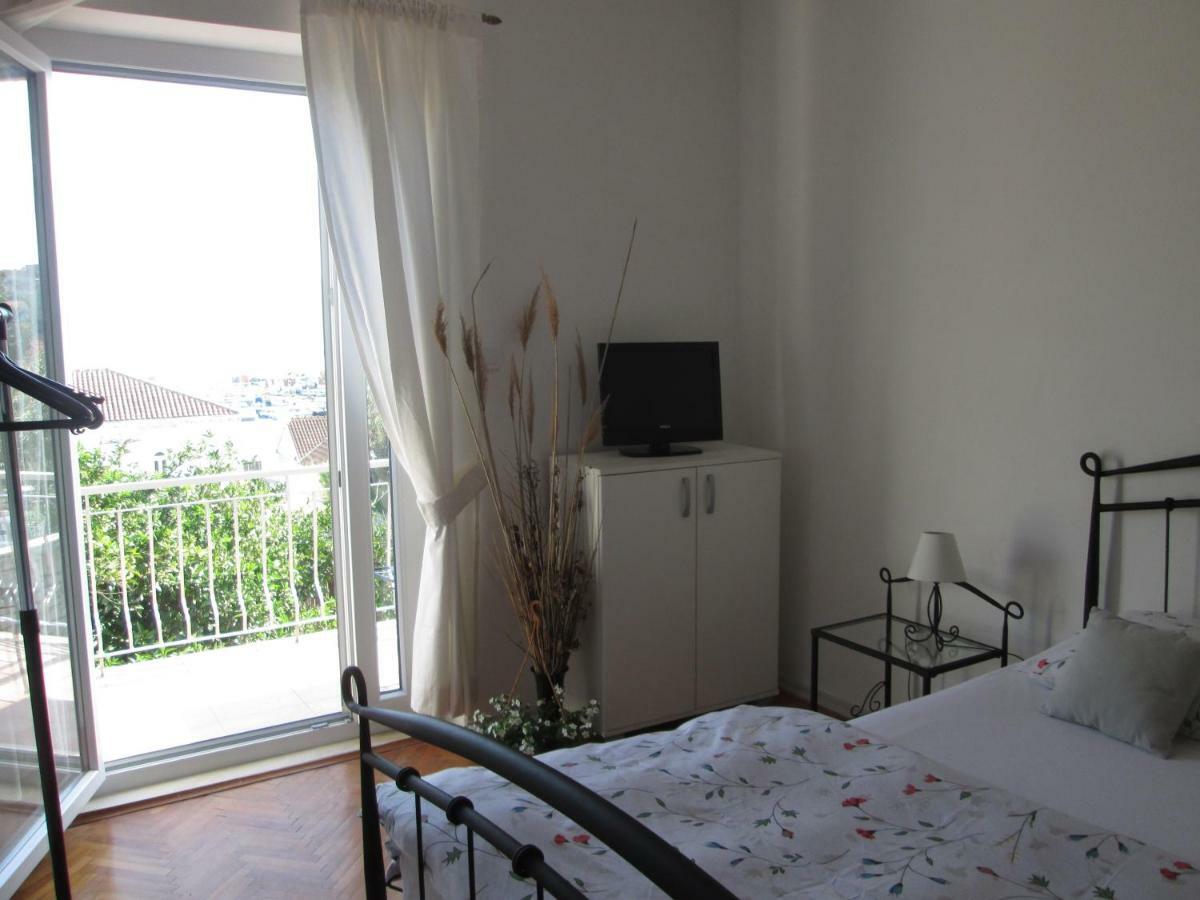 Apartments Lumbardina Λομπάρδα Εξωτερικό φωτογραφία